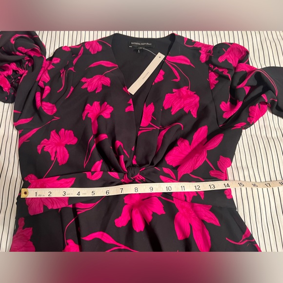 NWT Banana Republic 6P dress, black and pink floral - Picture 6 of 8